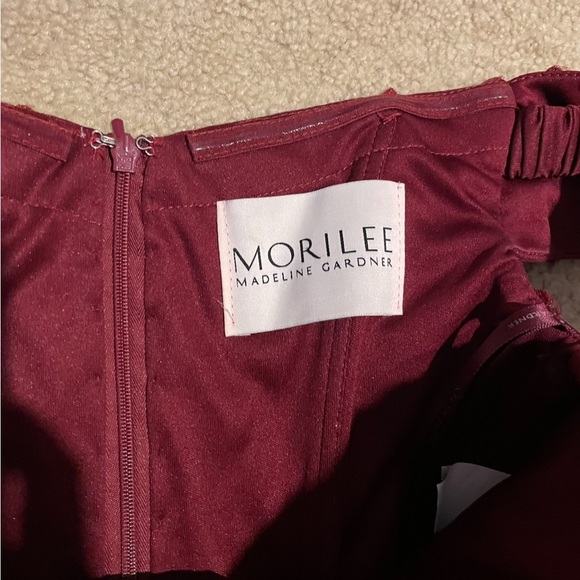 Burgundy Mori Lee homecoming dress. US size 2. - Picture 4 of 6